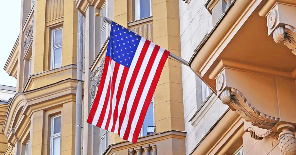 Консульство США в Москве прекратит выдачу виз с 12 мая
