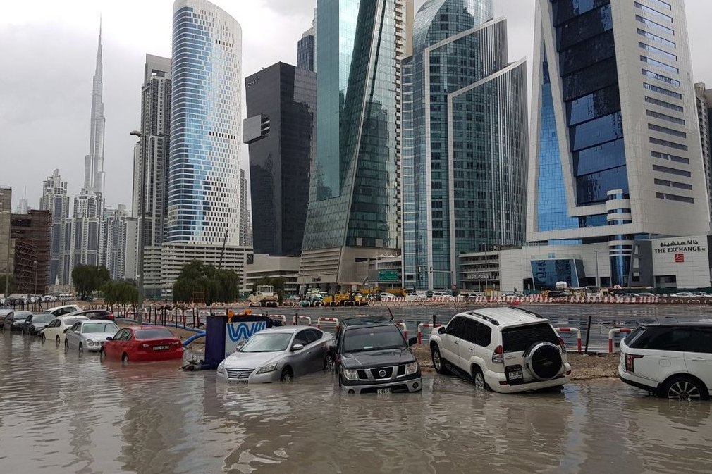 Подробности в ОАЭ из-за погодных аномалий