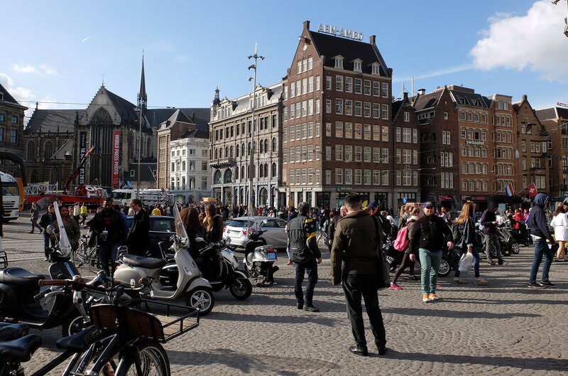 Амстердам против массового туризма, новые правила
